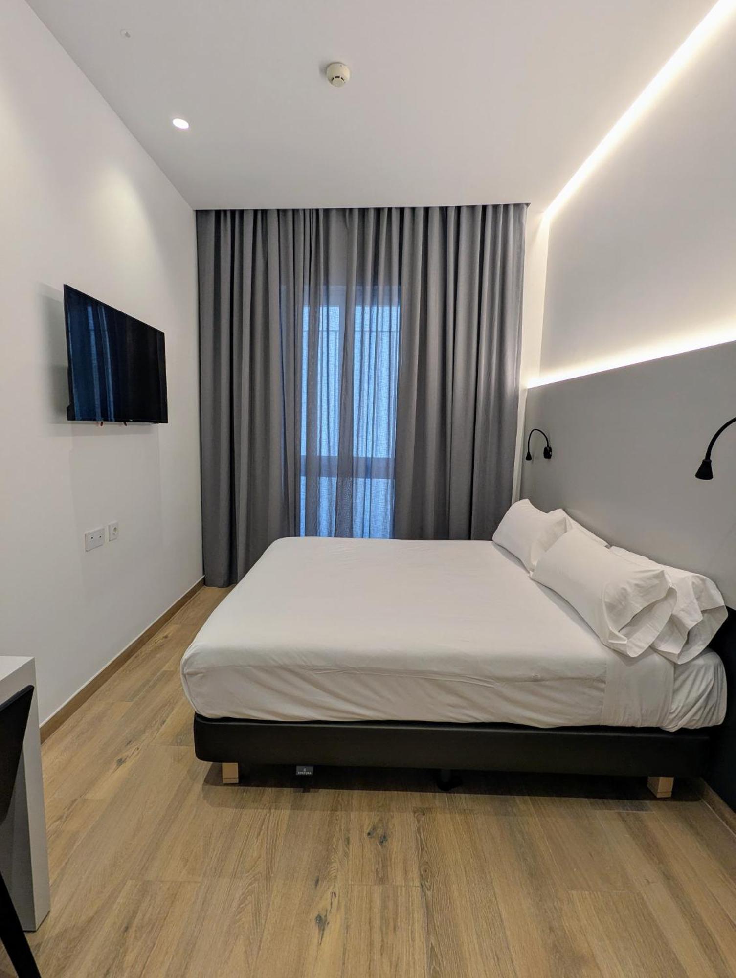 Dormos Hotel كاديز المظهر الخارجي الصورة